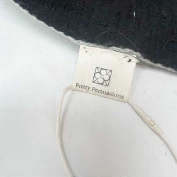 PRETTY PERSUATIONS Women’s Reversible Black Gray Long Fringe Scarf 88” X 24” - Picture 6 of 7